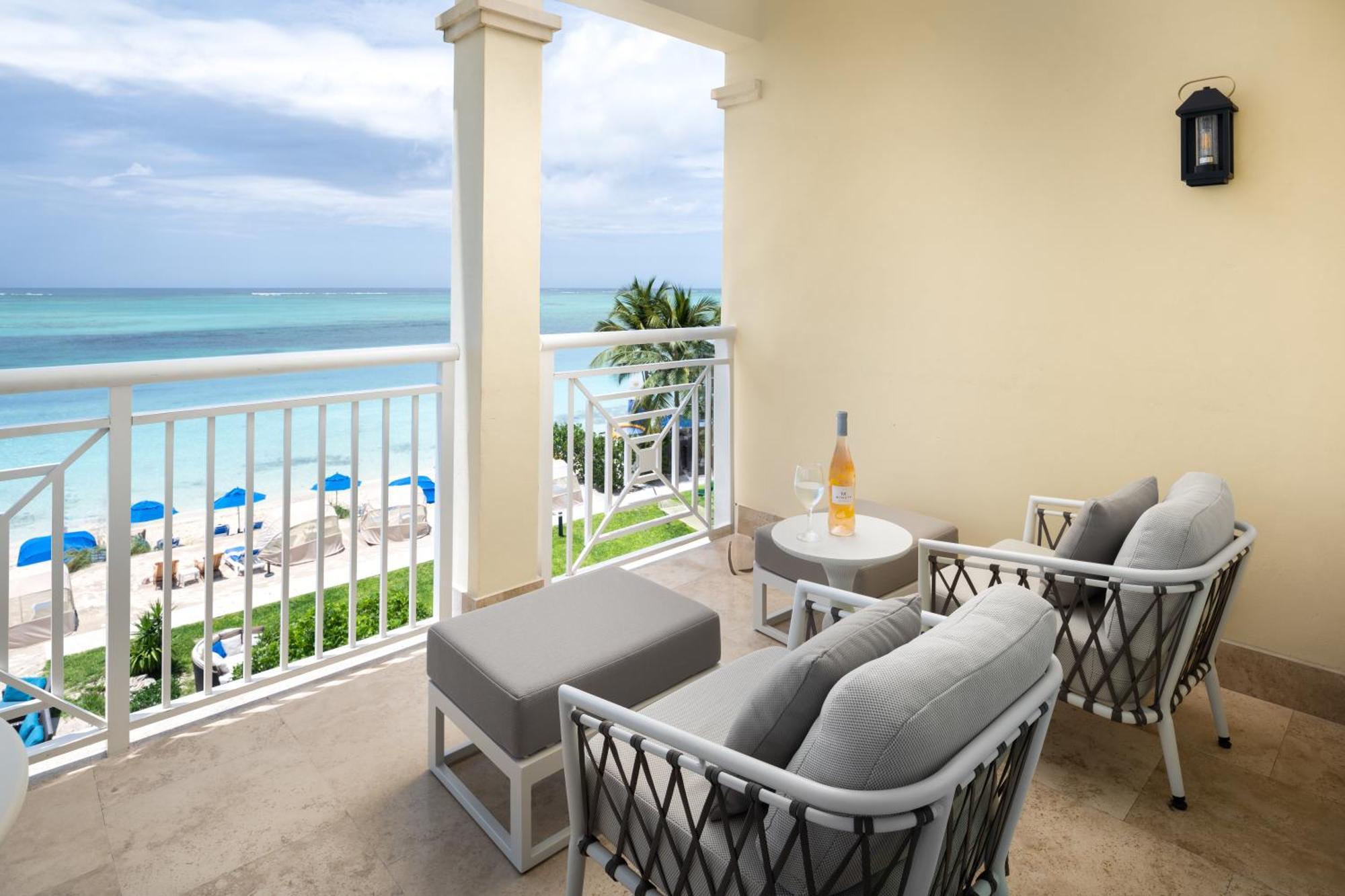 Hotel Windsong On The Reef à Grace Bay Extérieur photo