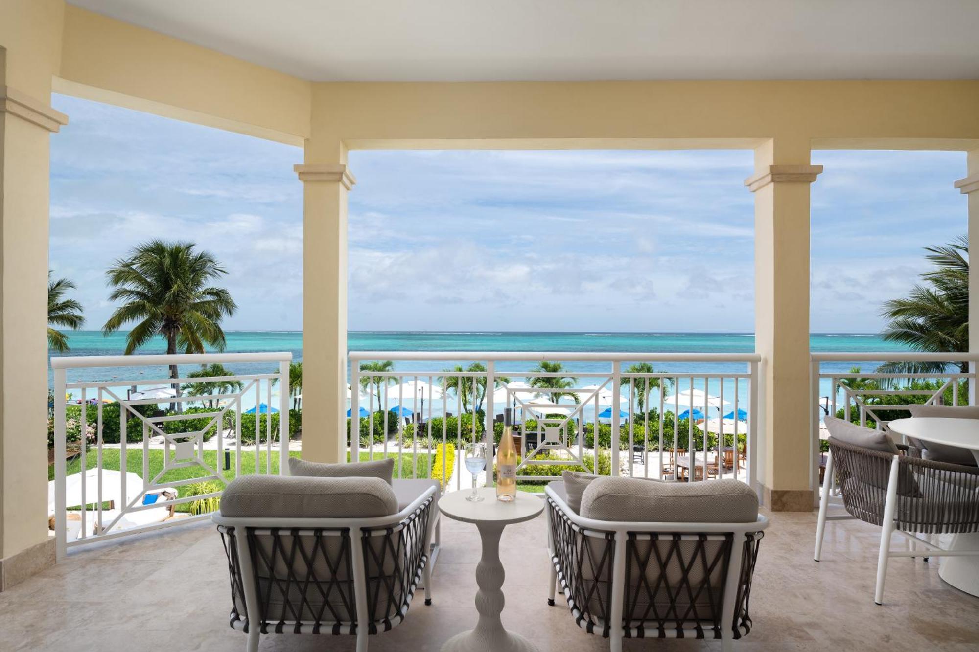 Hotel Windsong On The Reef à Grace Bay Extérieur photo