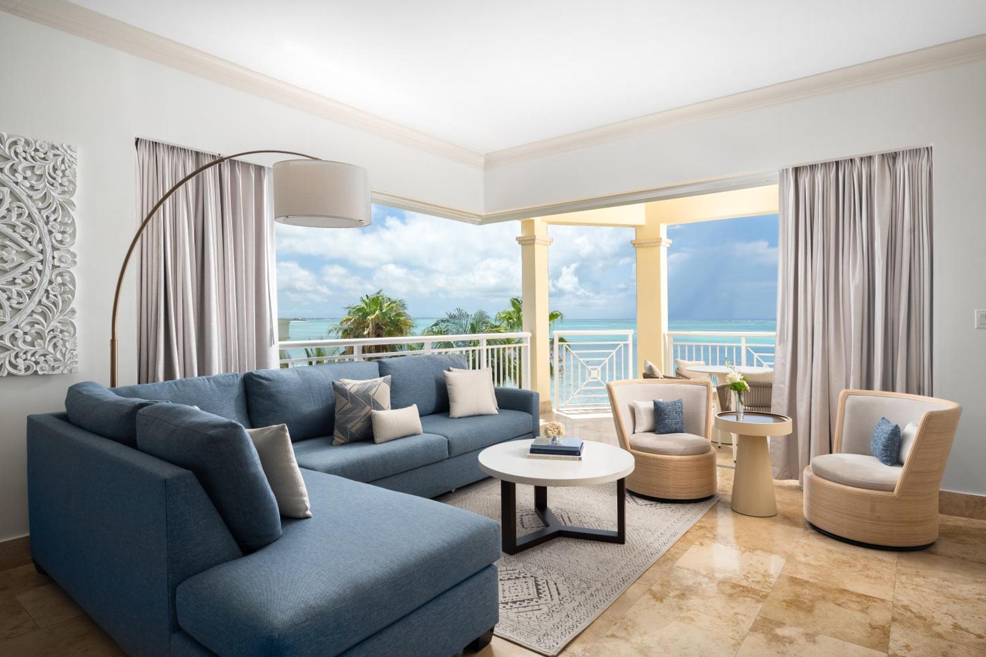 Hotel Windsong On The Reef à Grace Bay Extérieur photo